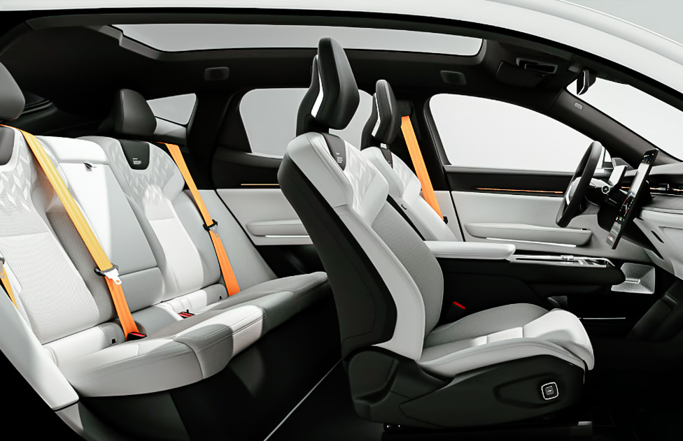 2025 Ploestar 3 Interior